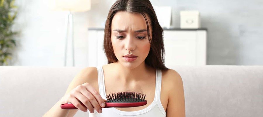 HUMBJE E FLOKËVE TEK FEMRAT